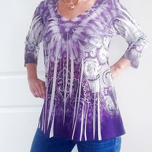Women's Embellished Tunic Top with 3/4 sleeve.